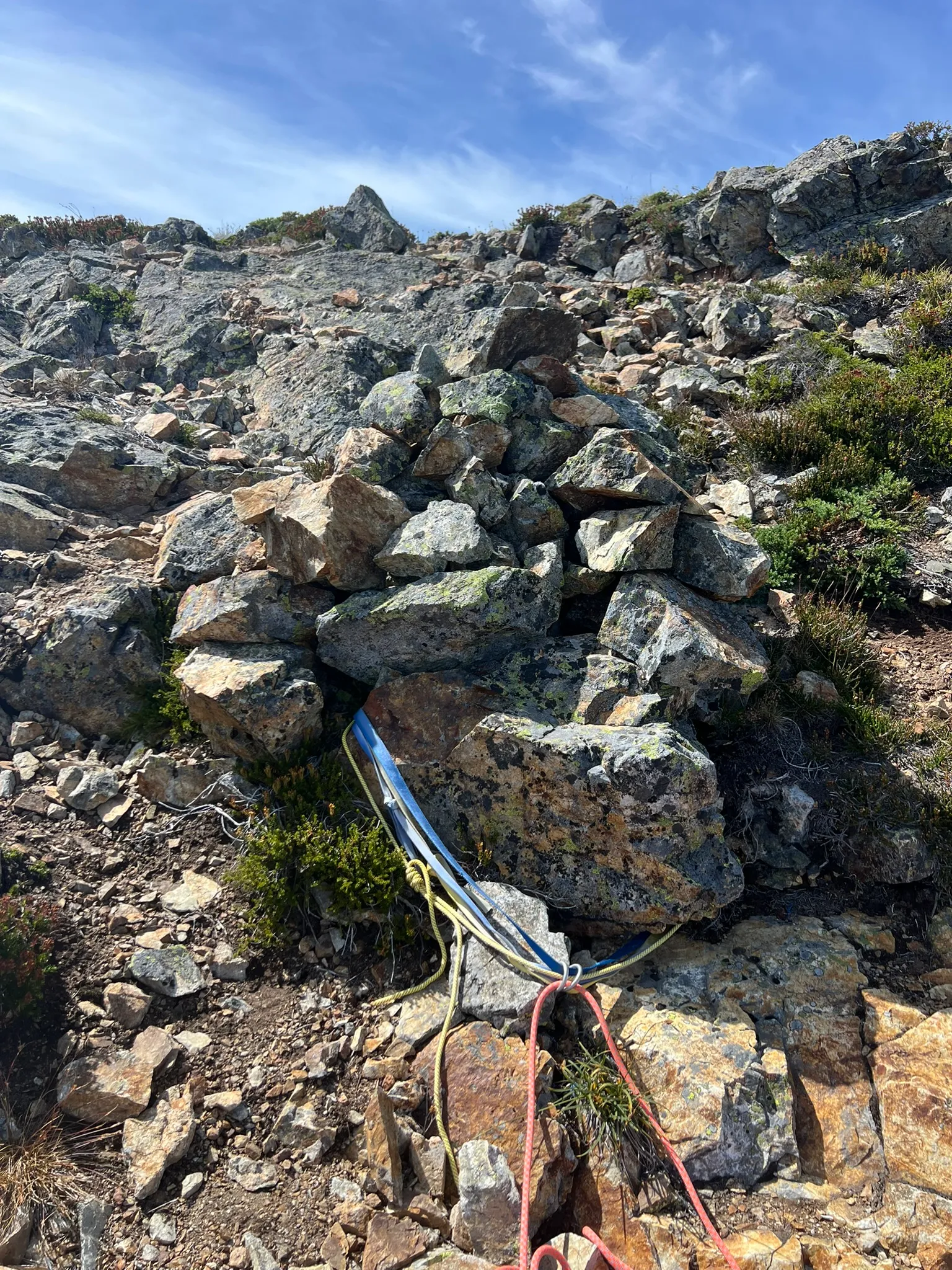 Choss pile rappel station