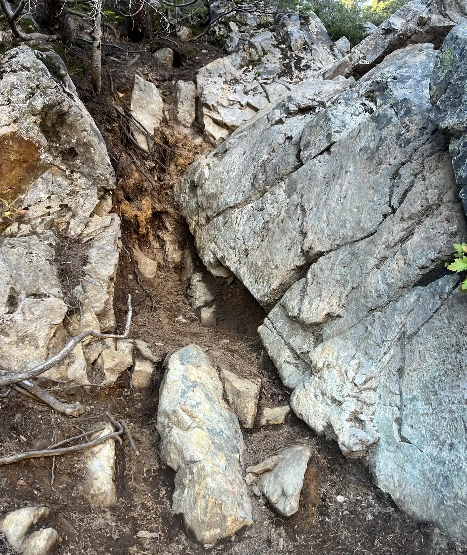 Crux in approach, bypass is to the left.